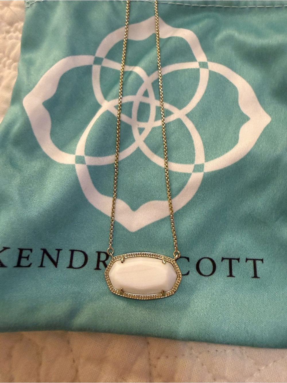 Kendra Scott White Stone Gold Pendant Necklace